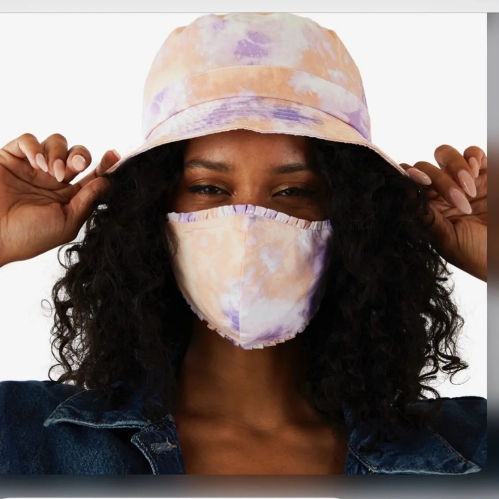 WAYF Bucket Hat & Mask Duo